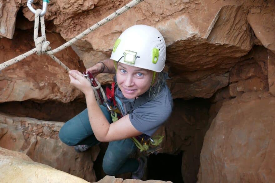 Charlène COUTIN, géologue spécialiste de l’amiante environnemental, désormais en charge de la région Alpes pour Bureau GDA.